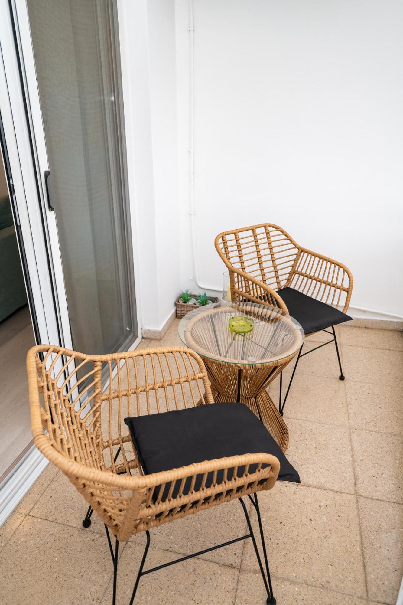Lazuli Sea View Beachfront Ap 21 Larnaca Exterior foto