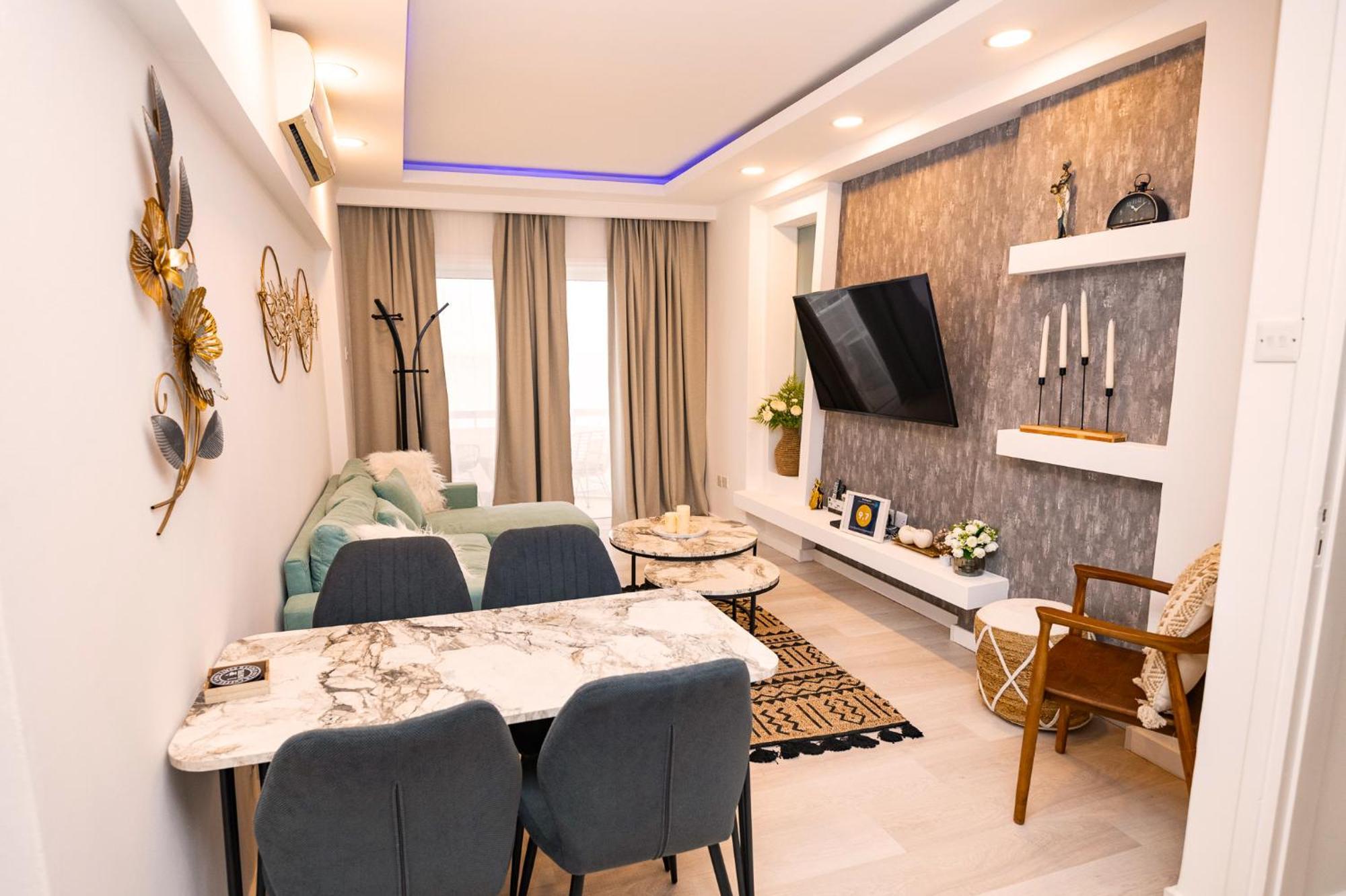 Lazuli Sea View Beachfront Ap 21 Larnaca Exterior foto