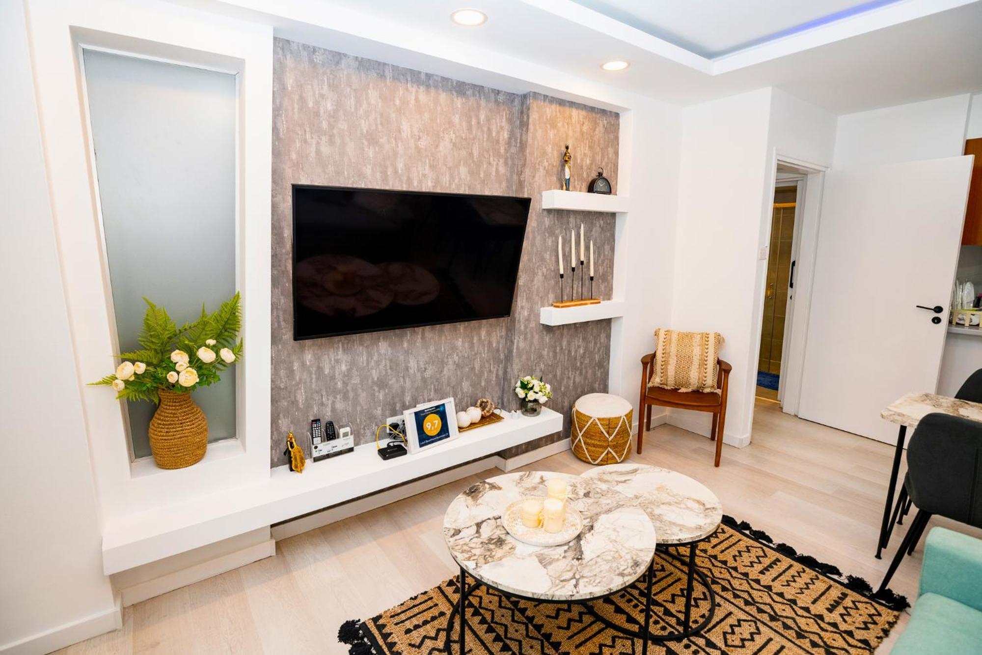Lazuli Sea View Beachfront Ap 21 Larnaca Exterior foto