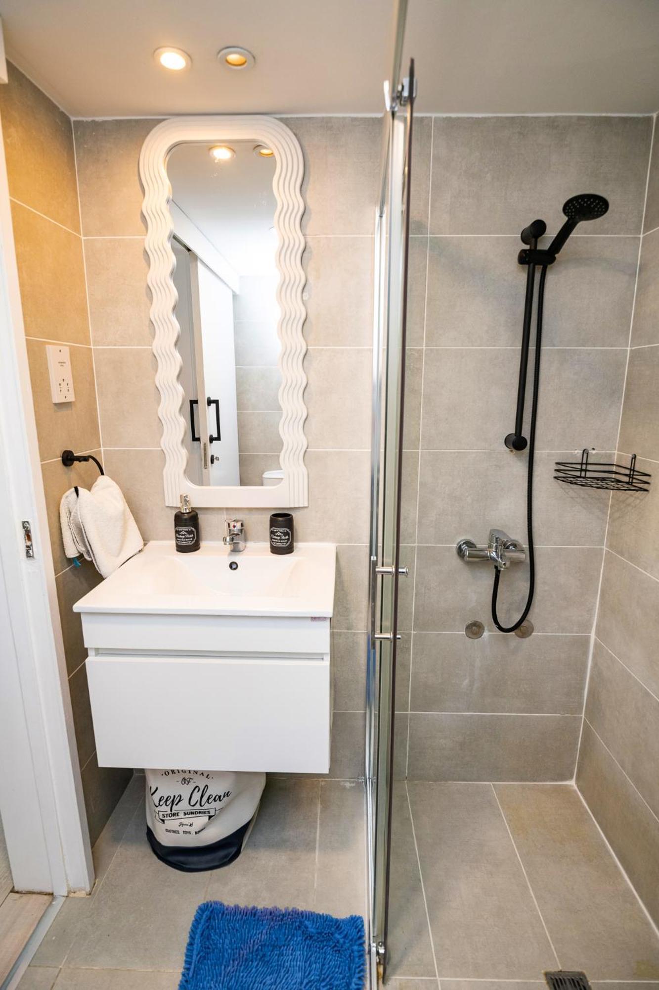 Lazuli Sea View Beachfront Ap 21 Larnaca Exterior foto